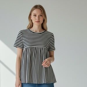 Zara Trafaluc Women’s Beige & Black Striped Babydoll Short Sleeve Top. Size S